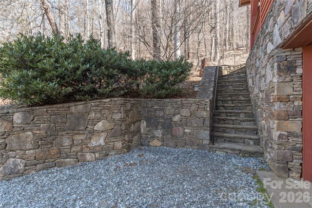 98 Flat Creek Road, Fairview, NC 28730