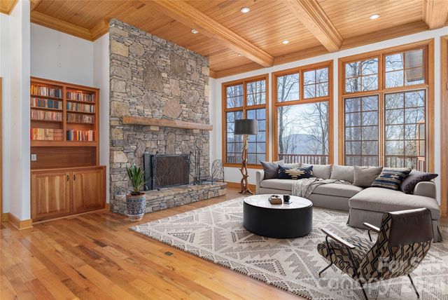98 Flat Creek Road, Fairview, NC 28730