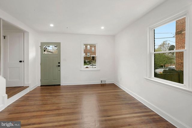 1530 HOWARD RD SE, Washington, DC 20020