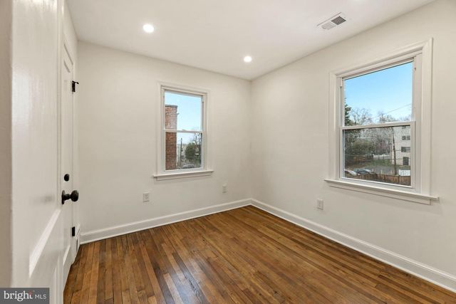 1530 HOWARD RD SE, Washington, DC 20020