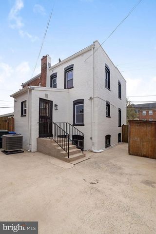 1530 HOWARD RD SE, Washington, DC 20020