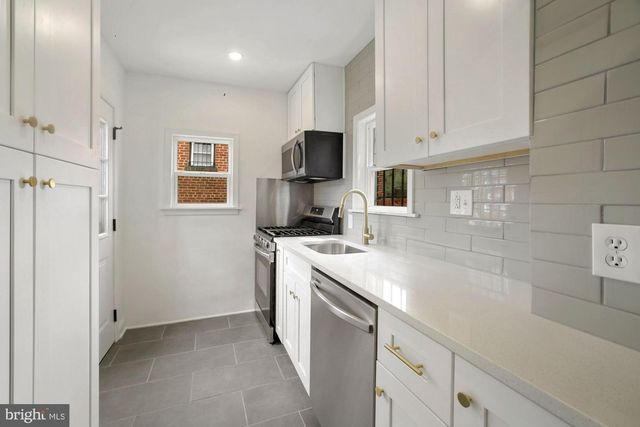 1530 HOWARD RD SE, Washington, DC 20020