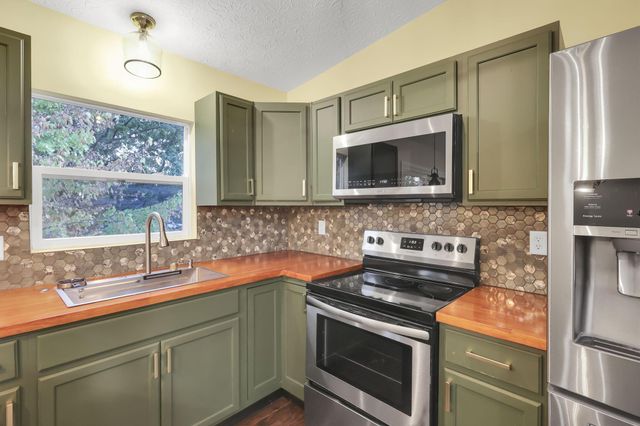 5503 Nike Drive, Hilliard, OH 43026