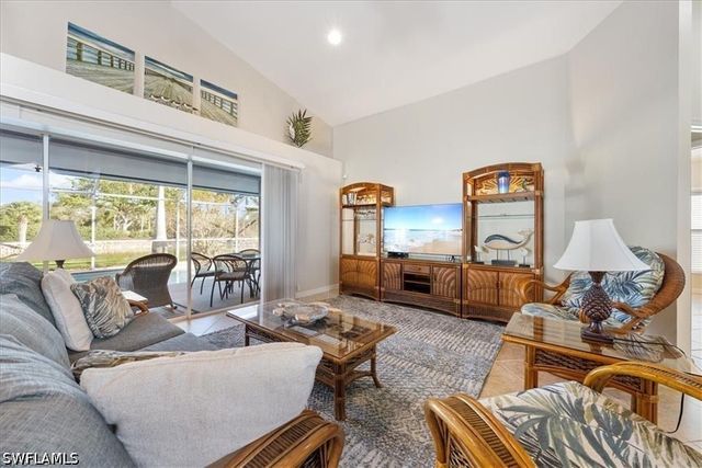 8432 Indian Wells WAY, Naples, FL 34113