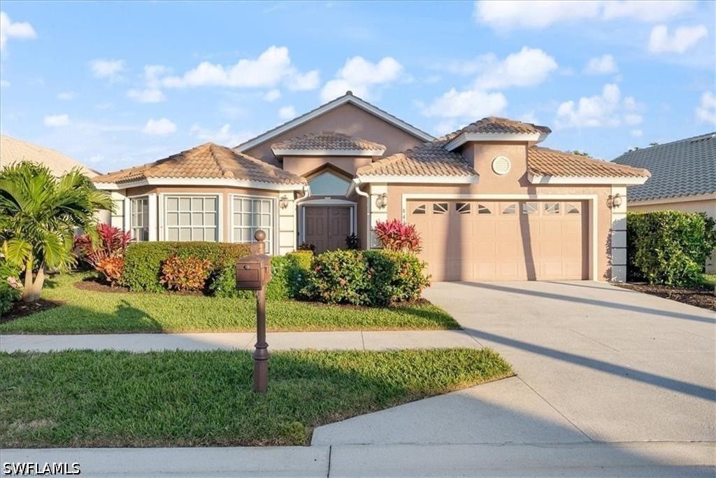 8432 Indian Wells WAY, Naples, FL 34113