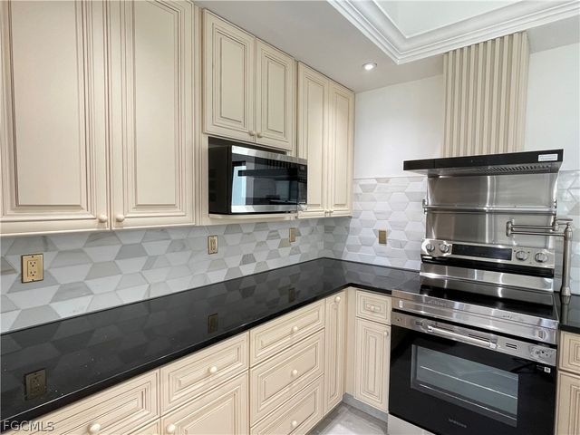 3310 3rd ST SW, Lehigh Acres, FL 33976