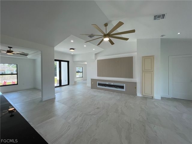 3310 3rd ST SW, Lehigh Acres, FL 33976