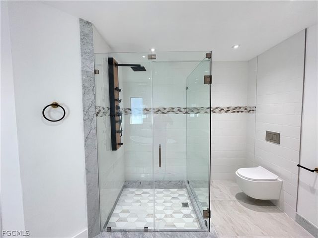 3310 3rd ST SW, Lehigh Acres, FL 33976