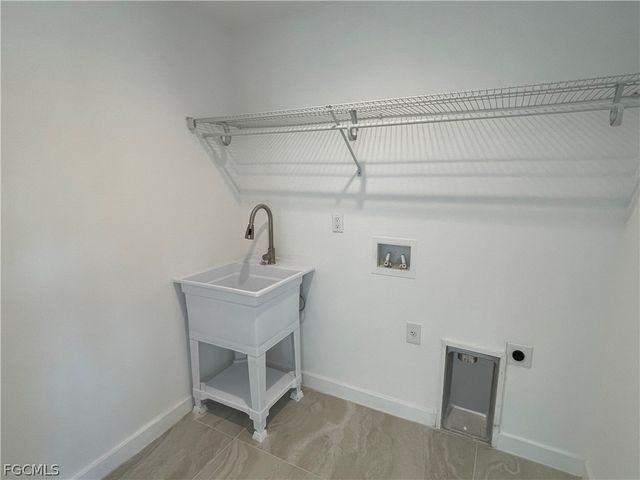 3310 3rd ST SW, Lehigh Acres, FL 33976