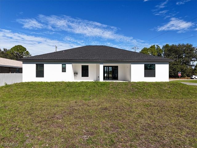 3310 3rd ST SW, Lehigh Acres, FL 33976