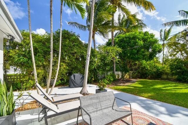 702 NE 10th Avenue, Boynton Beach, FL 33435