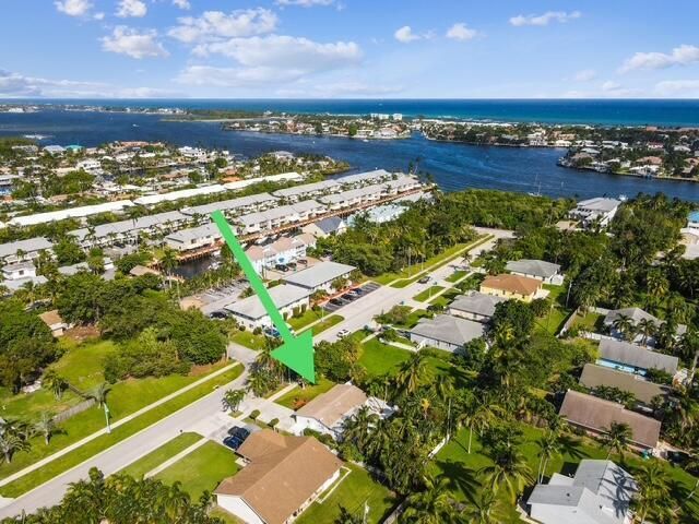 702 NE 10th Avenue, Boynton Beach, FL 33435