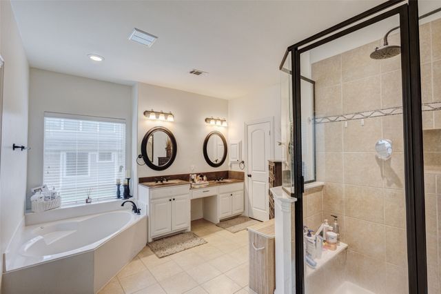 3001 Knightsbridge Lane, Garland, TX 75043