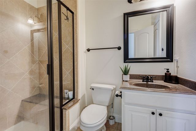3001 Knightsbridge Lane, Garland, TX 75043