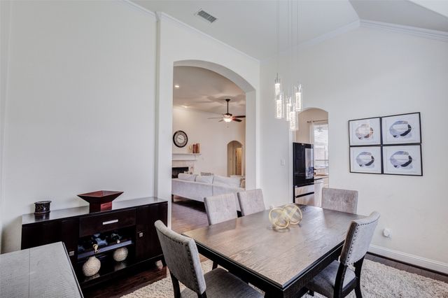 3001 Knightsbridge Lane, Garland, TX 75043