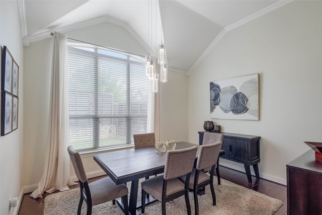 3001 Knightsbridge Lane, Garland, TX 75043