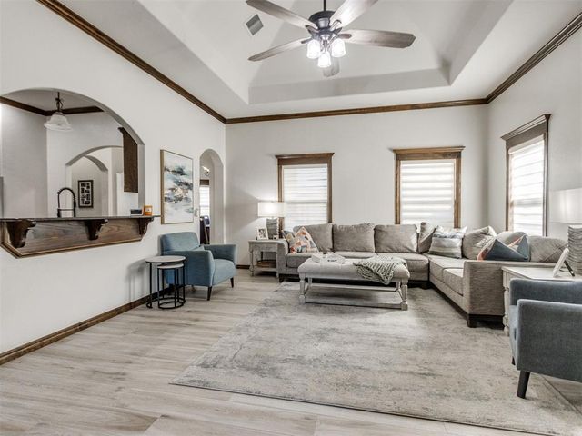 9017 NW 80th Street, Yukon, OK 73099