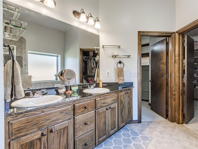 9017 NW 80th Street, Yukon, OK 73099