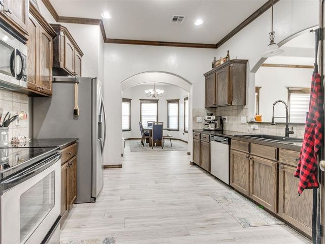 9017 NW 80th Street, Yukon, OK 73099