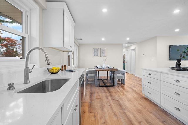 72 Annette Rd, Brockton, MA 02302