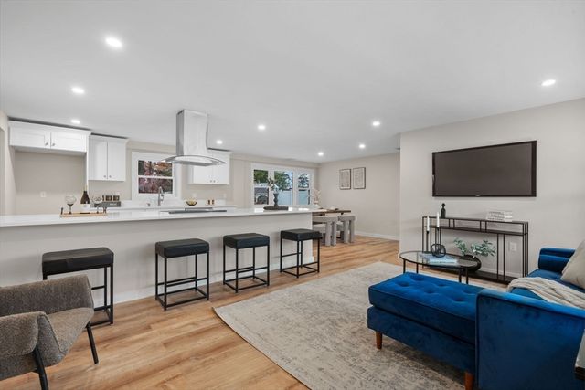 72 Annette Rd, Brockton, MA 02302