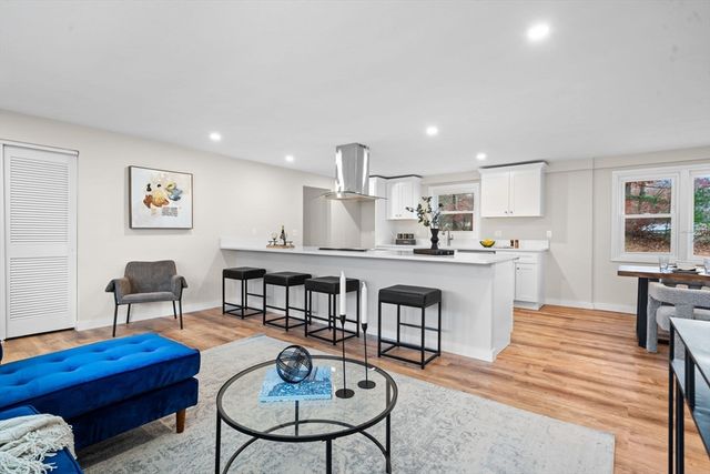 72 Annette Rd, Brockton, MA 02302