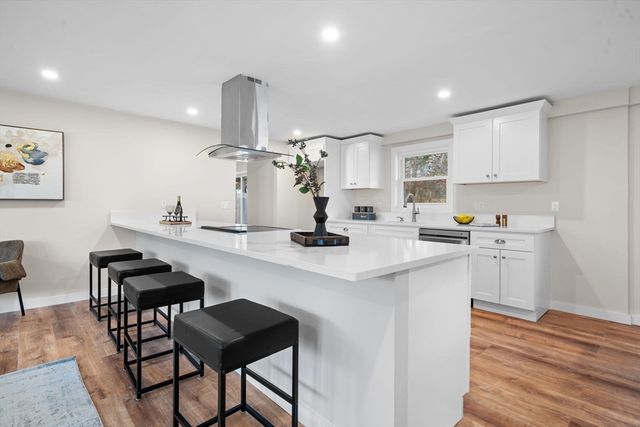 72 Annette Rd, Brockton, MA 02302