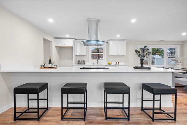 72 Annette Rd, Brockton, MA 02302