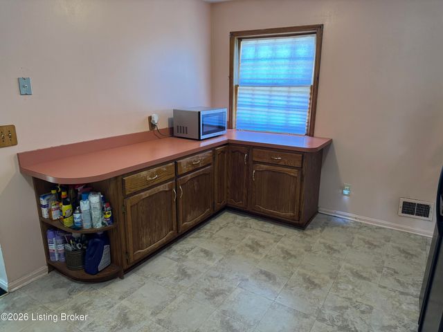 2013 Beech St, Louisville, KY 40210