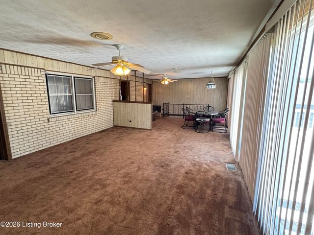 2013 Beech St, Louisville, KY 40210