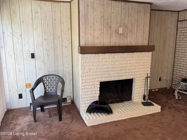 2013 Beech St, Louisville, KY 40210