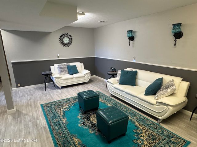 2013 Beech St, Louisville, KY 40210