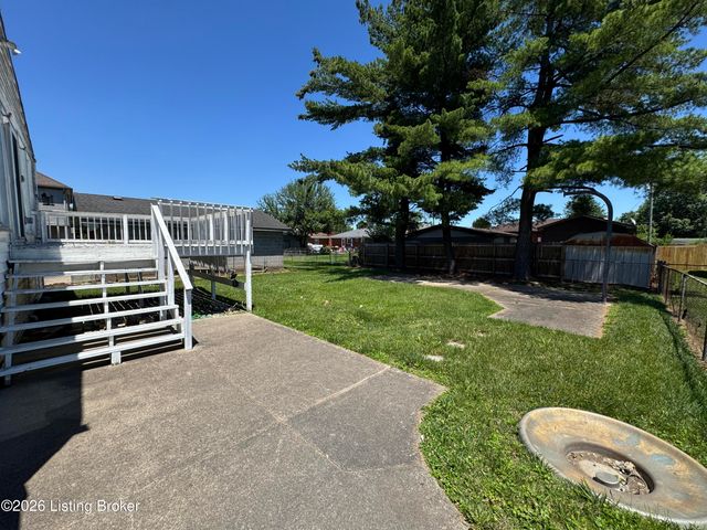 2013 Beech St, Louisville, KY 40210