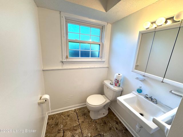 2013 Beech St, Louisville, KY 40210