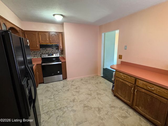 2013 Beech St, Louisville, KY 40210
