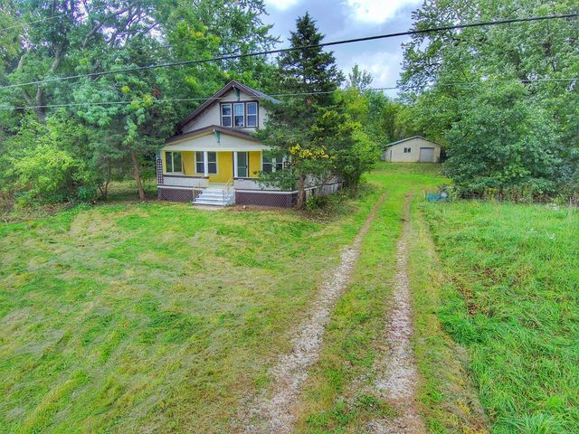 32803 Geneva ROAD, Burlington, WI 53105
