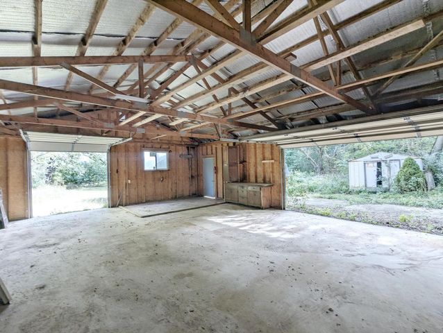 32803 Geneva ROAD, Burlington, WI 53105