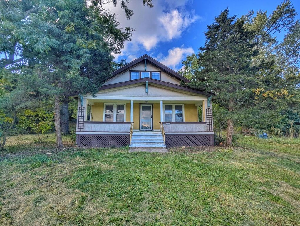 32803 Geneva ROAD, Burlington, WI 53105