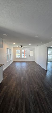 1512 G W Jackson Avenue, Corsicana, TX 75110