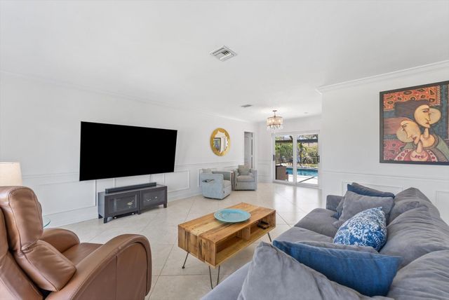 8264 Shadow Wood Boulevard, Coral Springs, FL 33071