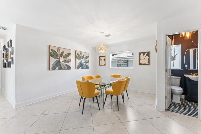 8264 Shadow Wood Boulevard, Coral Springs, FL 33071