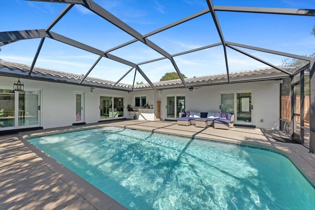 8264 Shadow Wood Boulevard, Coral Springs, FL 33071