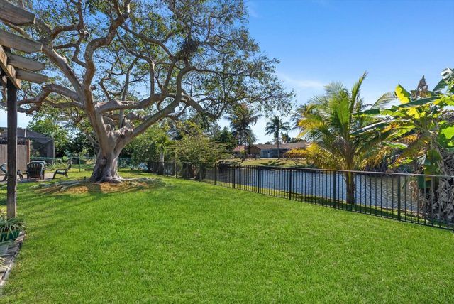 8264 Shadow Wood Boulevard, Coral Springs, FL 33071