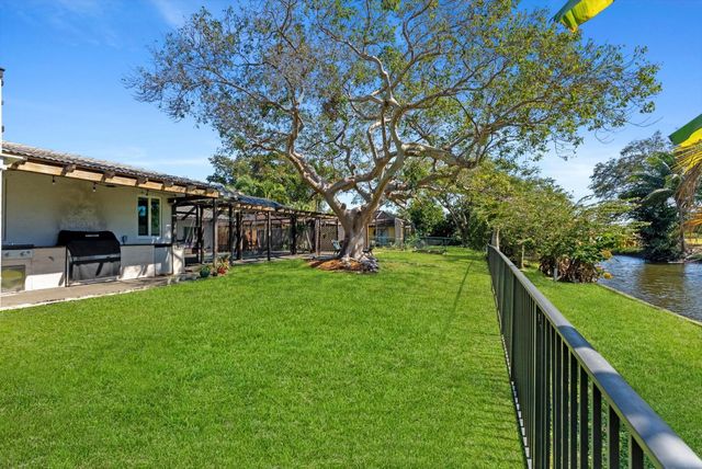 8264 Shadow Wood Boulevard, Coral Springs, FL 33071