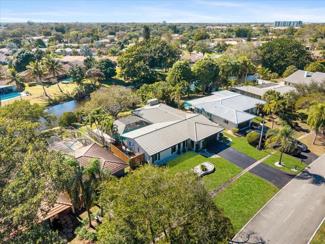 8264 Shadow Wood Boulevard, Coral Springs, FL 33071