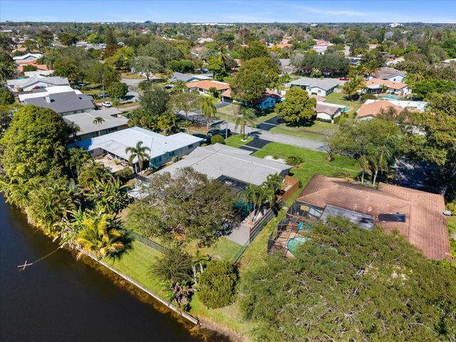 8264 Shadow Wood Boulevard, Coral Springs, FL 33071