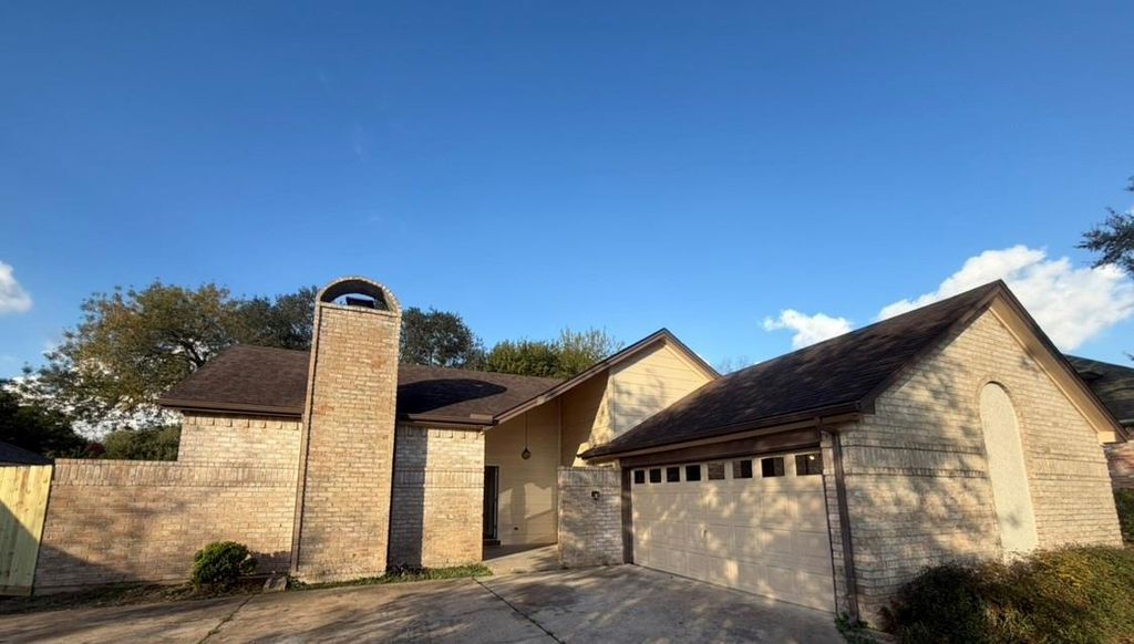 15306 La Paloma, Houston, TX 77083