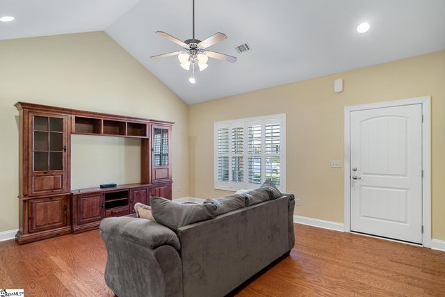 77 Hillsborough Drive, Anderson, SC 29621