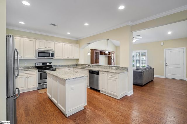 77 Hillsborough Drive, Anderson, SC 29621