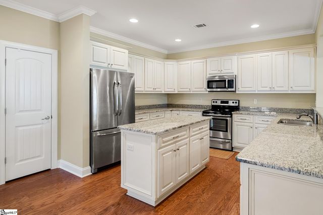 77 Hillsborough Drive, Anderson, SC 29621